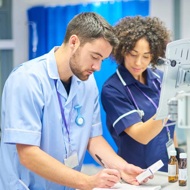 How to become a nurse educator