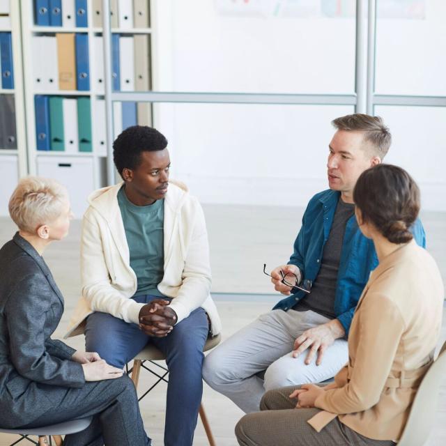How to become a social worker
