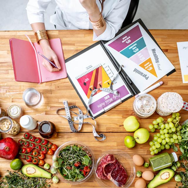Dietitian vs nutritionist: what's the difference?